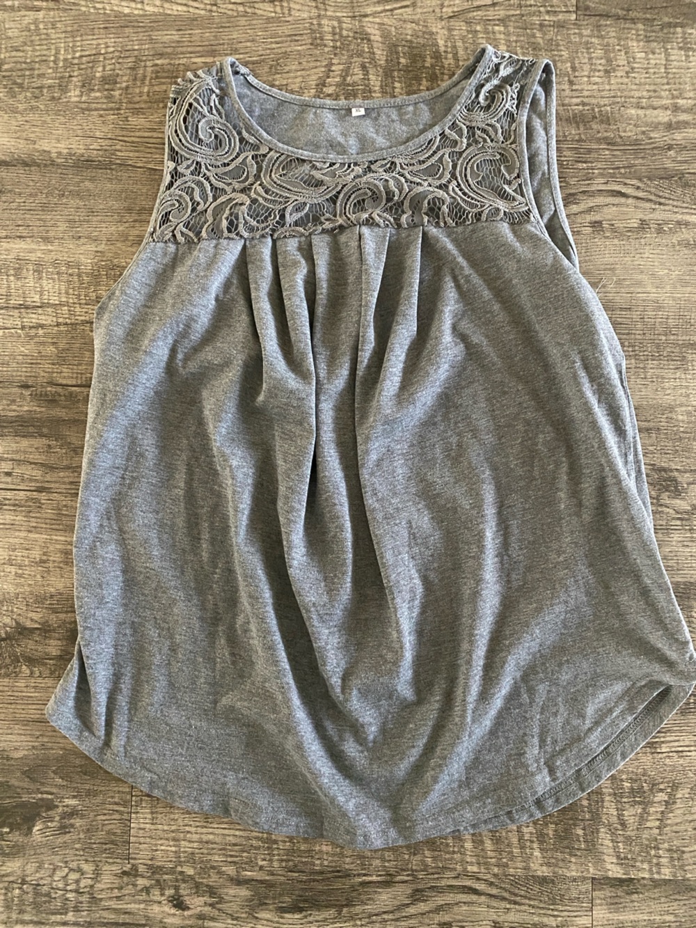 Pretty Lace Flowy Tank XL
